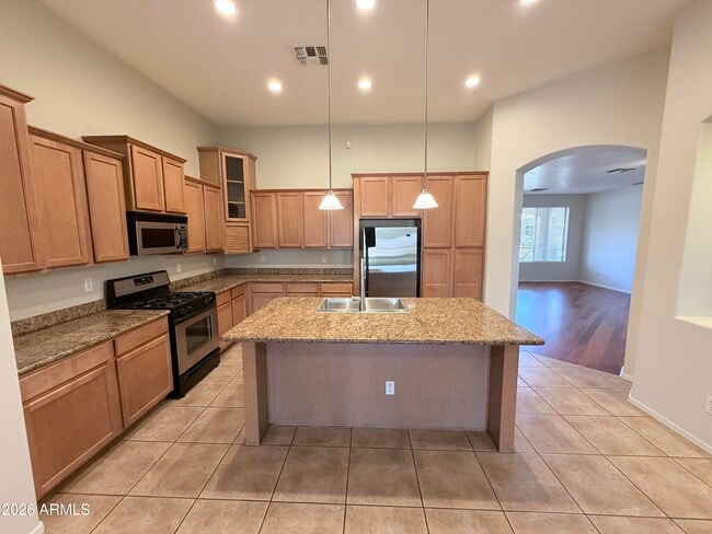 Building Photo - 7310 E Mallory Cir