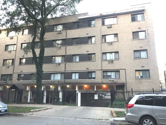 Primary Photo - 5420 N Kenmore Ave