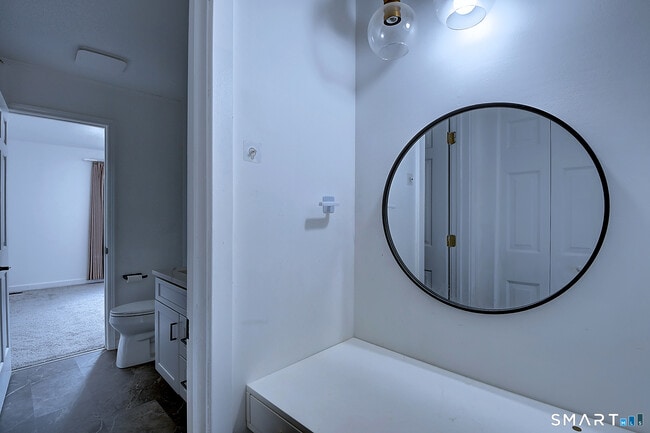 Building Photo - 32 Farmington Chase Crescent