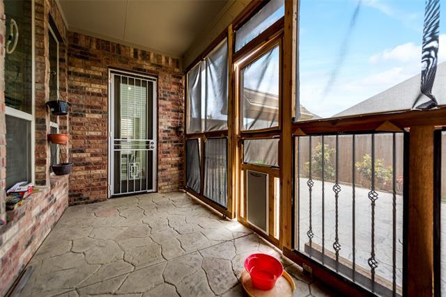 Building Photo - 2025 Zander Dr