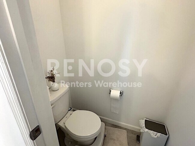 Building Photo - PRIME 3BD/2.5BA TOWNHOUSE IN MAPLE GROVE
