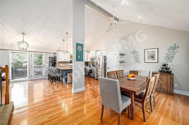 Building Photo - 8707 N Wheaton Ct