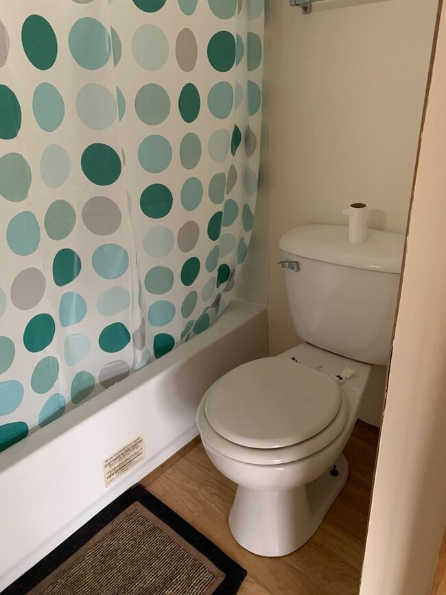 Building Photo - 3 BR, 2 BA Single Wide on Private Lot *Pri...