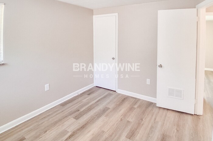 Building Photo - 7307 Cypress Dr