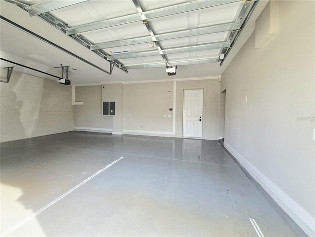 Building Photo - 8521 Dubochet St