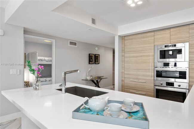 Building Photo - 330 Sunny Isles Blvd