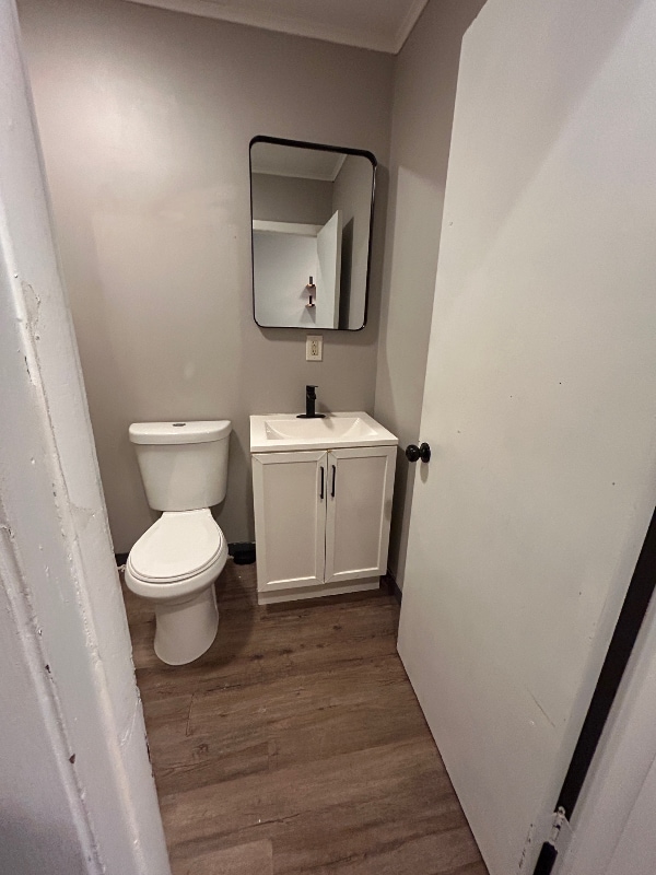 Building Photo - 1 Ware