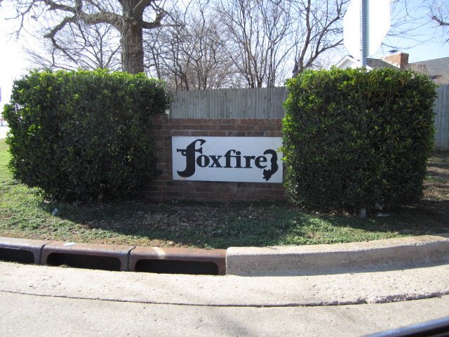 Building Photo - 600 Fire Light Dr