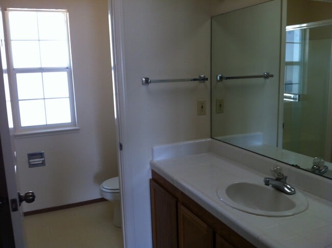 Building Photo - 387 Redwood Heights Ct