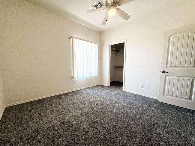 Building Photo - Exquisite 4-Bedroom, 3-Bath Haven in Sierr...