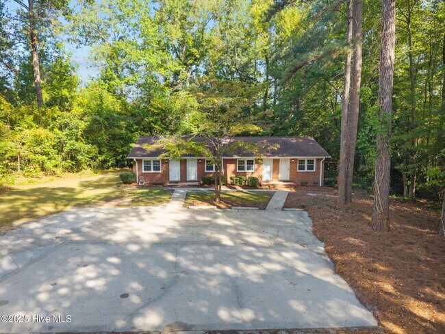 Building Photo - 1190 Gould Rd