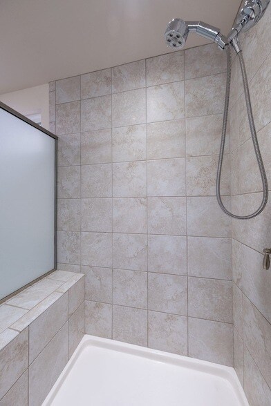 Building Photo - 3002 DaVinci Ct