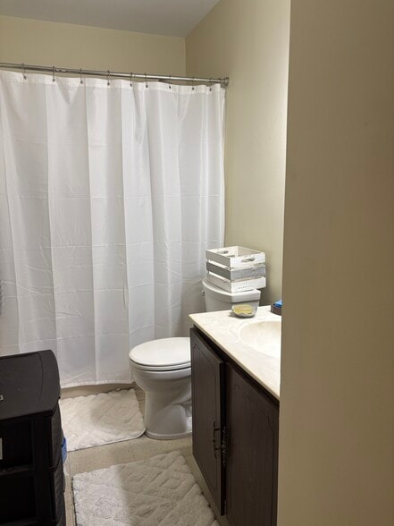 Building Photo - 8 Nassau Ct