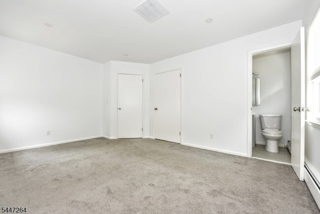 Building Photo - 398 Mayer Ct