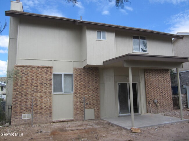 Building Photo - 538 Olmeca Dr