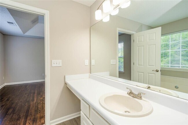 Building Photo - 3272 Peach Ct