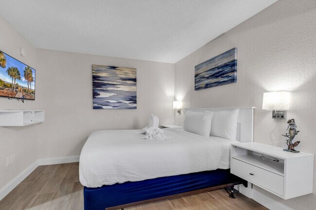 Building Photo - 1700 N Ocean Blvd