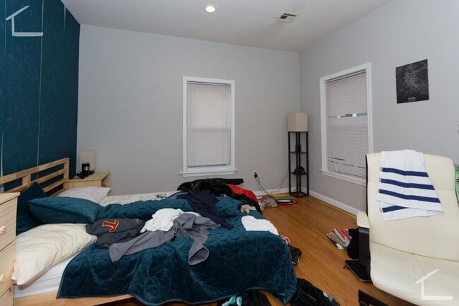 Building Photo - 9/1 Oversized, renovated 4BR/2BA in Allston, w/d in unit!