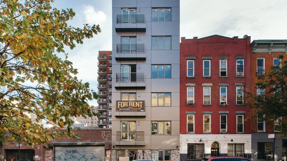 Building Photo - 876 Bergen St