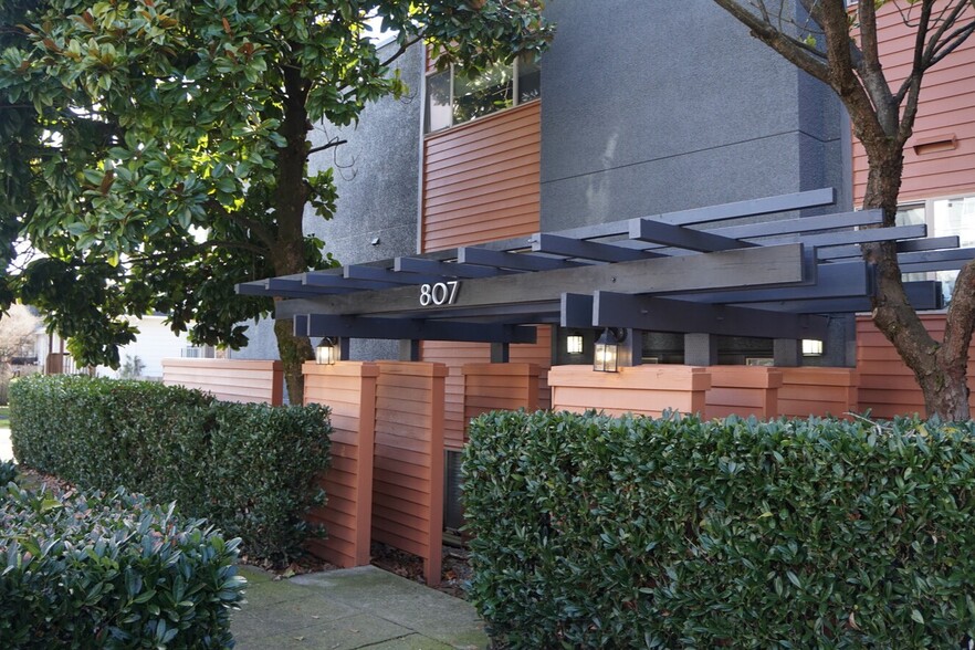 Primary Photo - Carmel Apartments