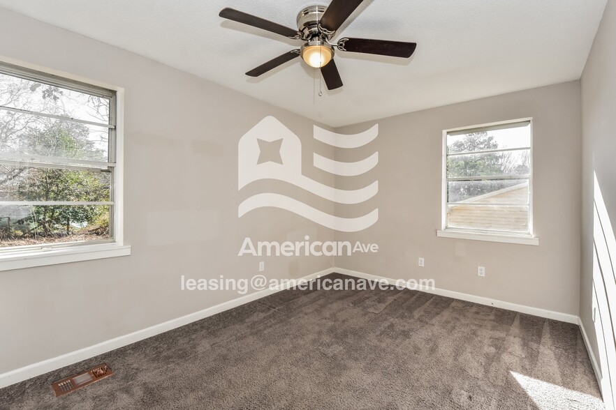 Building Photo - 2124 Sandy Run Dr