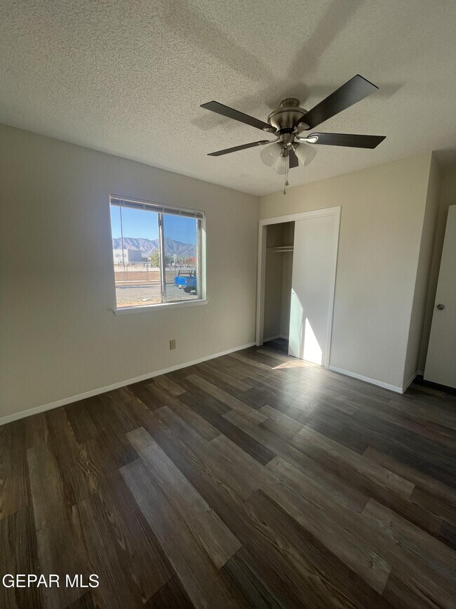 Building Photo - 10716 Georgetown St