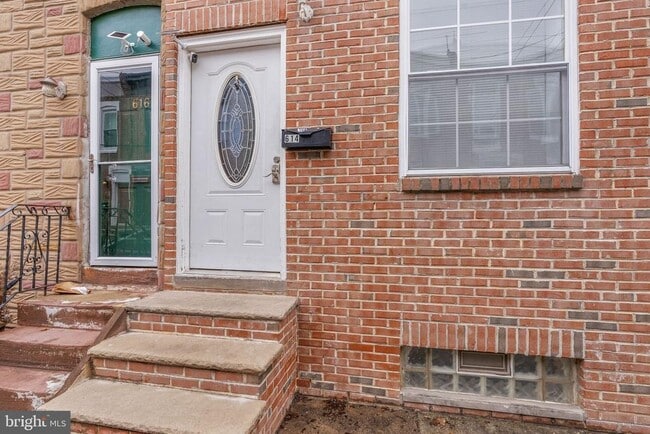 Building Photo - 614 S LeCount St