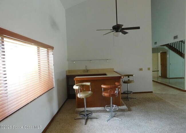 Building Photo - 649 Woodbridge Dr