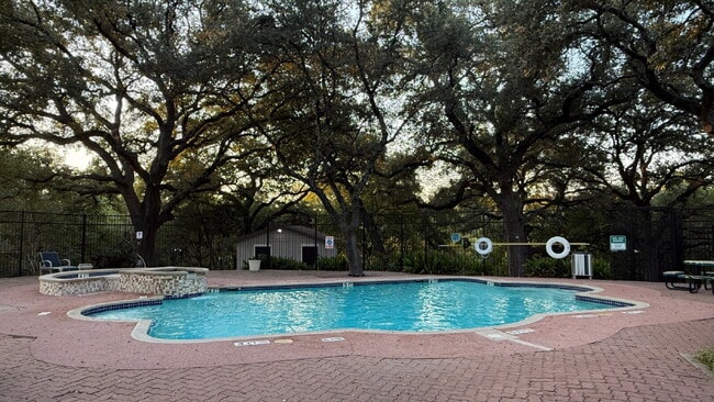 Building Photo - Updated 2 Bed/2 Bath North Austin Condo with Rare Greenbelt Views