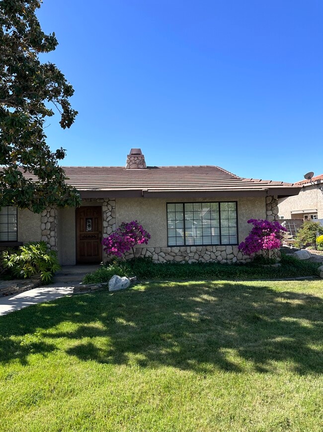 Front House - 458 Fantasy St