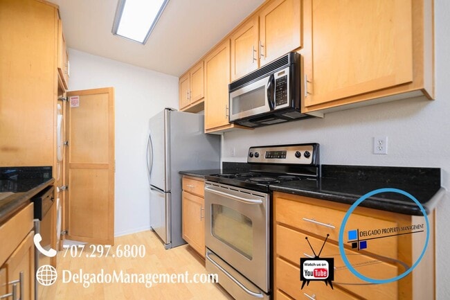 Building Photo - Benicia 2 bedroom condo