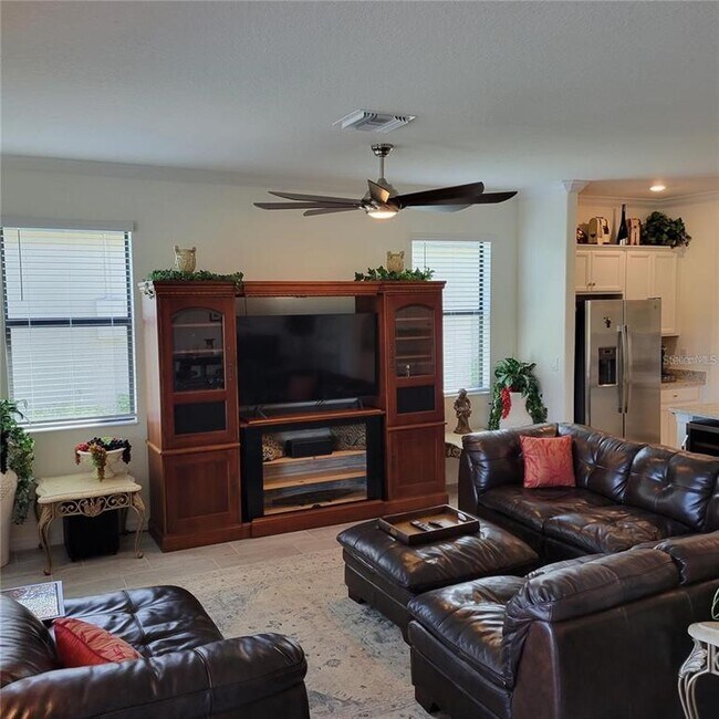 Building Photo - 17335 Blue Rdg Pl