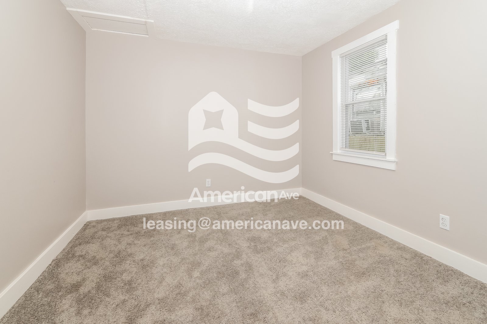 Building Photo - 927 W Whitney Ave