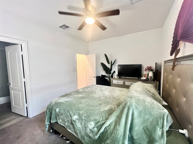 Building Photo - 31311 Horseshoe Meadow Bend Ln
