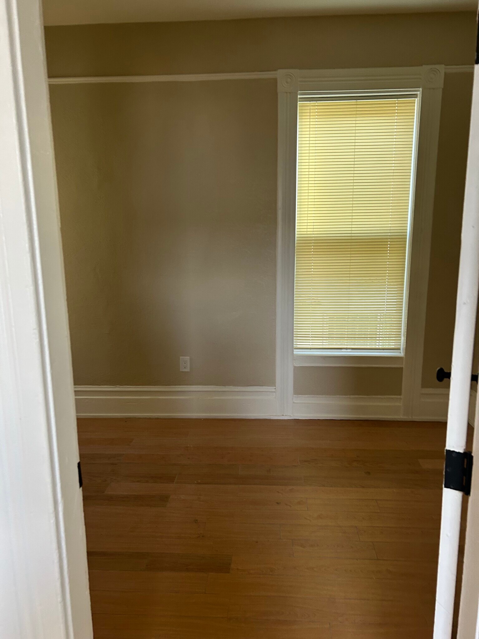 Building Photo - 1183 63rd St