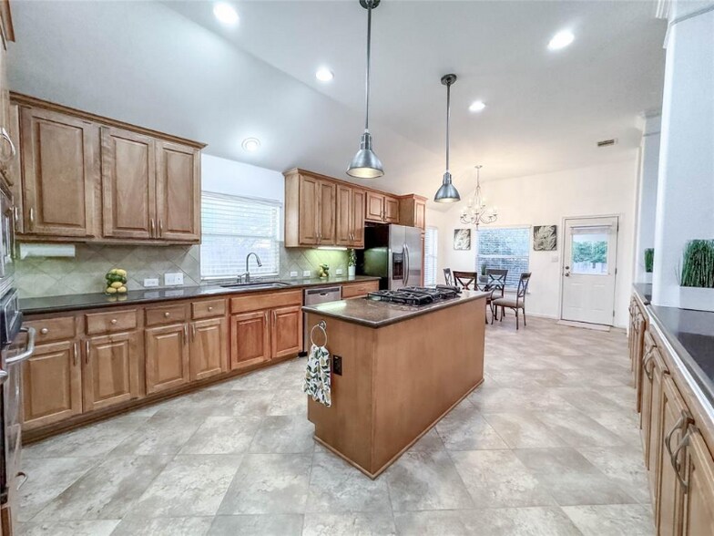 Building Photo - 715 S Frontier Ln