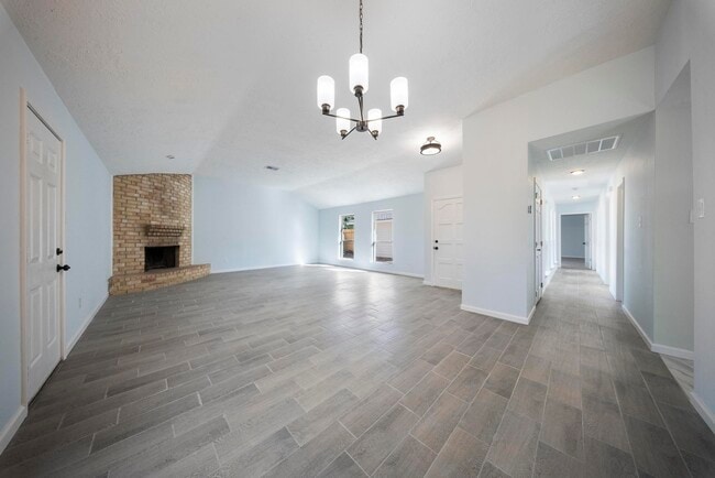 Building Photo - 1426 Twining Oaks Ln