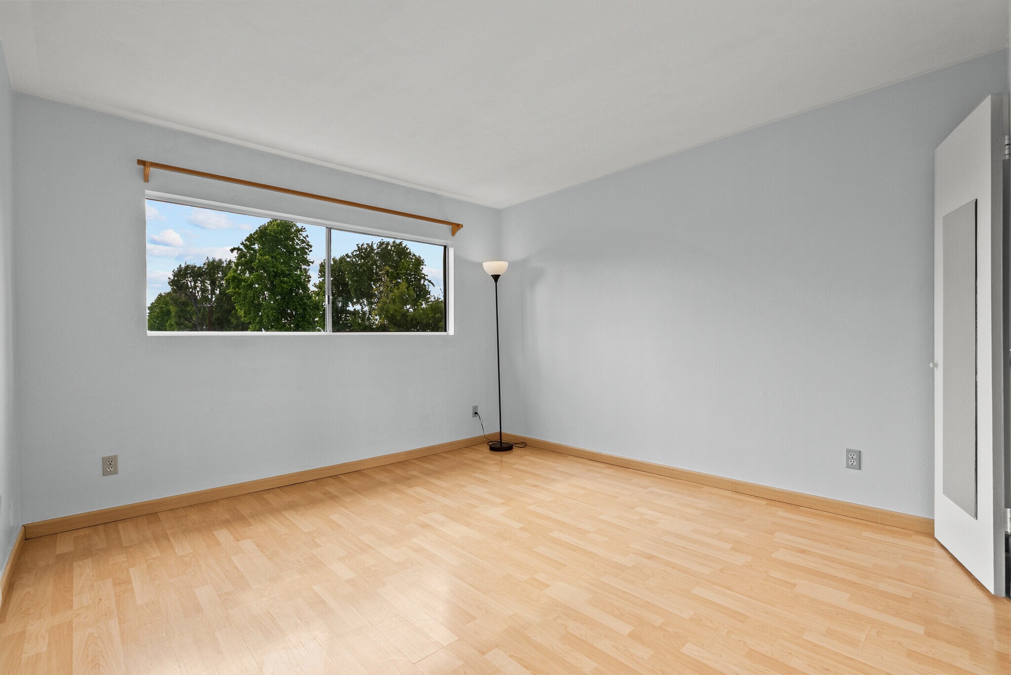 Building Photo - 5055 Coldwater Canyon Ave