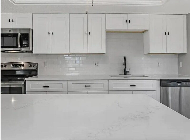 Building Photo - 3538 Silver Pine Ct