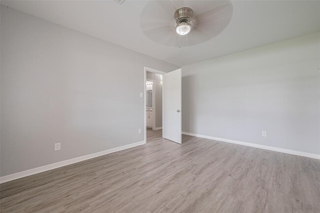 Building Photo - 16316 TX-36