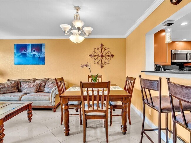 Building Photo - 401 Golden Isles Dr