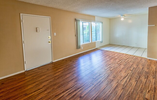 Building Photo - eld1145