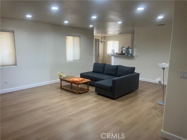 Building Photo - 57470 Crestview Dr