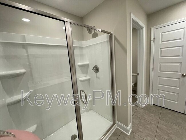 Building Photo - 3089 Venetian Dr