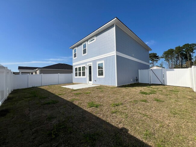 Building Photo - Surfside Beach - 3 bedroom / 2.5 Bathroom Home