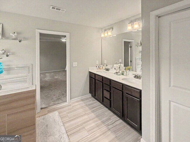 Building Photo - 369 Auburn Crossing Dr