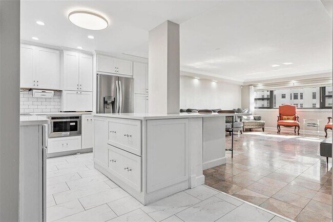 Building Photo - 4141 Bayshore Blvd