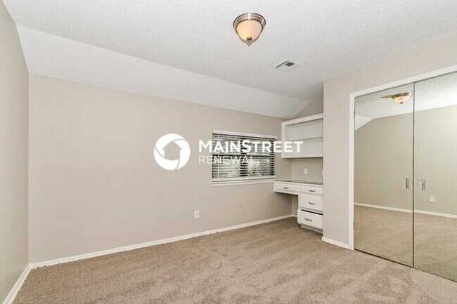 Building Photo - 4 Bedroom Pet-Friendly Home in Oklahoma City, OK with Main Street Renewal