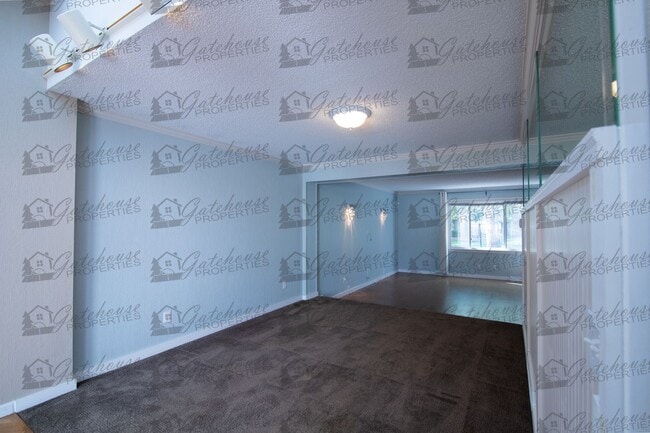 Building Photo - 3342 S Oneida Way