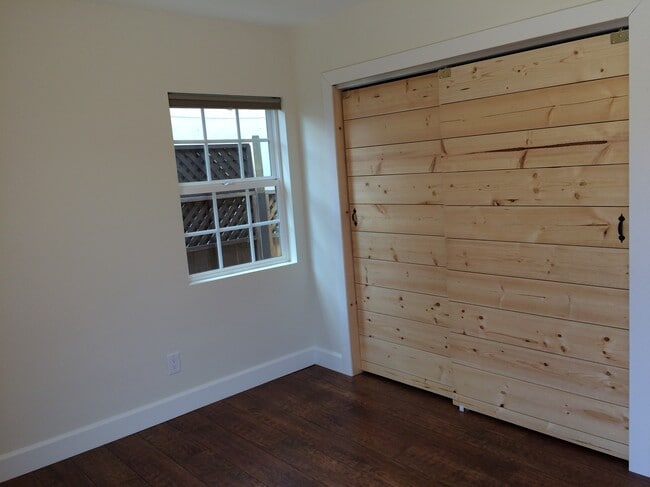 Building Photo - 3817 Vinton Avenue